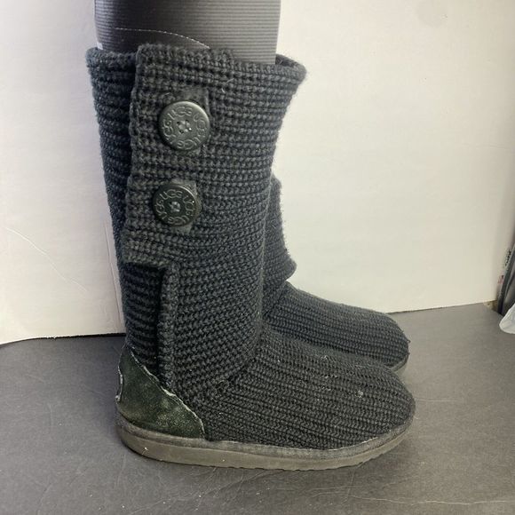 UGG Classic Cardy Button Black Knit‎ Winter Snow Boots Women’s Size 6 - Picture 1 of 13